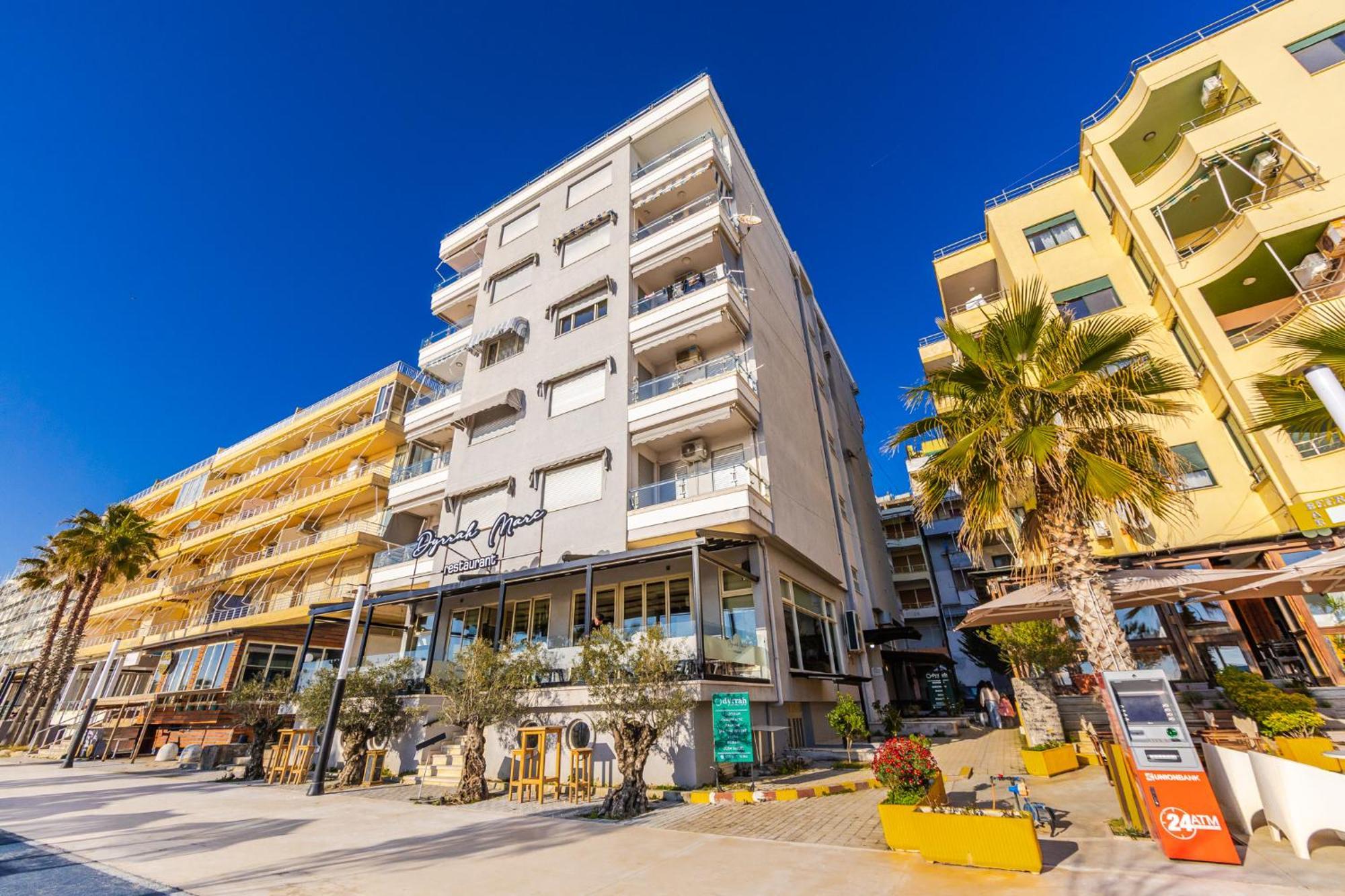 The Beachfront Apartment ดูร์เรส ภายนอก รูปภาพ