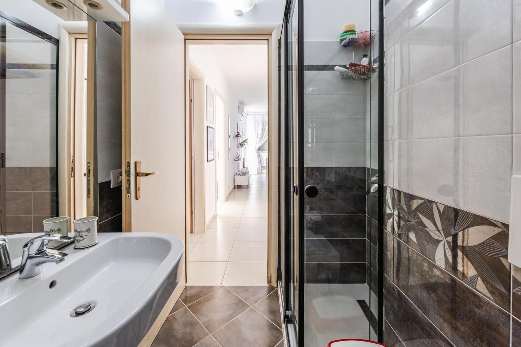 The Beachfront Apartment ดูร์เรส ภายนอก รูปภาพ