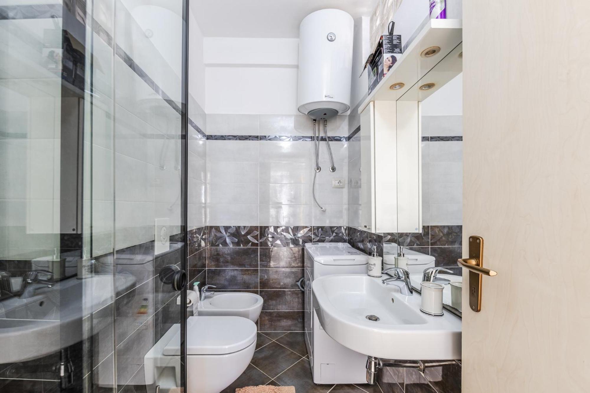The Beachfront Apartment ดูร์เรส ภายนอก รูปภาพ